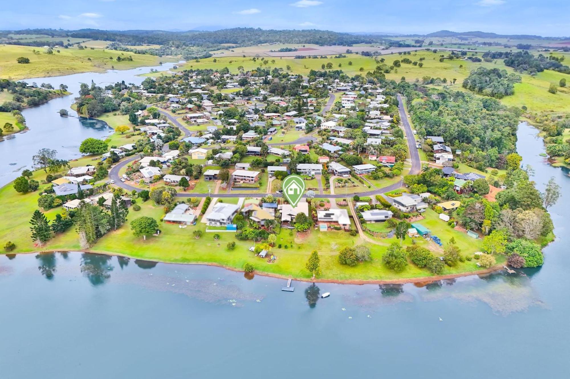 Вилла Lakeside Tinaroo Only 2.5Km From Yungaburra Town Экстерьер фото